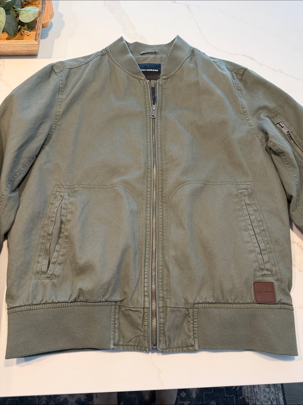 Men’s Lucky Brand Olive Green Bomber Jacket Size Medium, like new